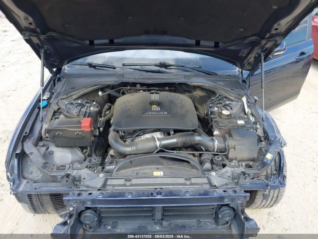 2017 JAGUAR XE SAJAR4BG1HA975433 Photo 9