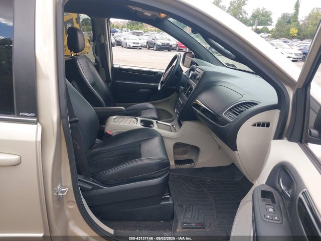 2C4RDGCG3ER308418 Dodge Grand Caravan
