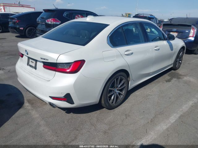 2019 BMW 330I WBA5R7C59KAJ79094 Photo 3