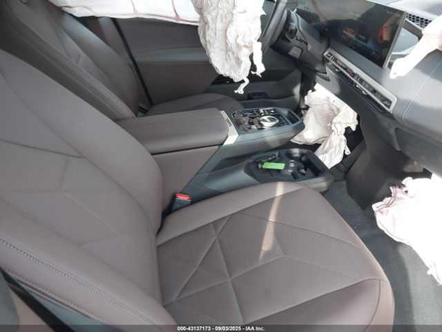 2024 BMW IX WB523CF09RCN25669 Photo 4
