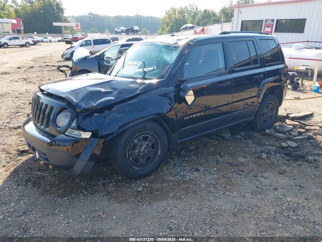 1C4NJPBA0ED777408 Jeep 2014