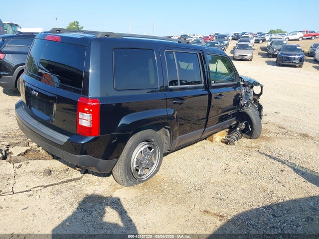 1C4NJPBA0ED777408 Jeep 2014