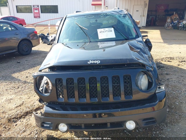 1C4NJPBA0ED777408 Jeep 2014