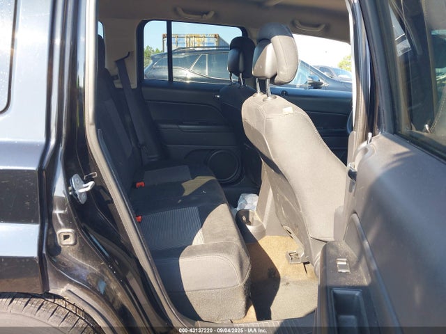 1C4NJPBA0ED777408 Jeep 2014