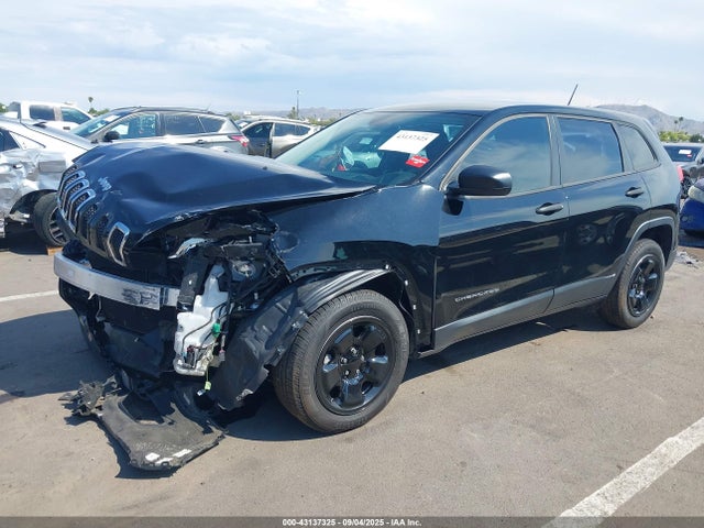 1C4PJLAB3HW535586 Jeep Cherokee