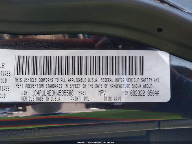 1C4PJLAB3HW535586 Jeep Cherokee