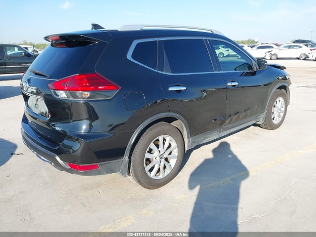 JN8AT2MTXHW142588 Nissan Rogue