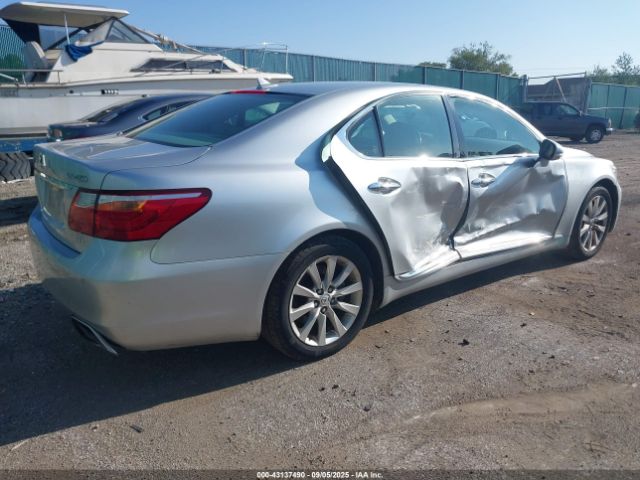 2011 LEXUS LS 460 JTHCL5EF0B5011440 Photo 3