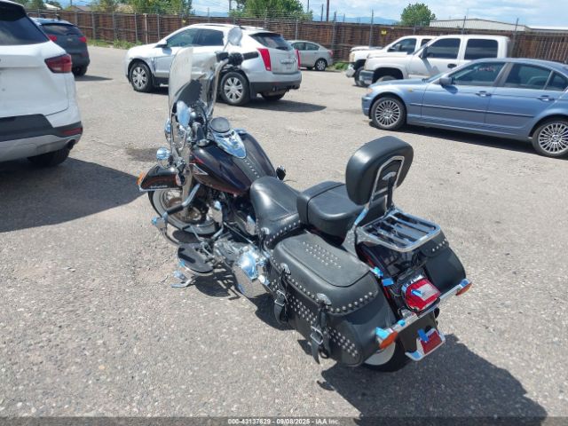 2011 HARLEY-DAVIDSON FLSTC 1HD1BW511BB046428 Photo 2