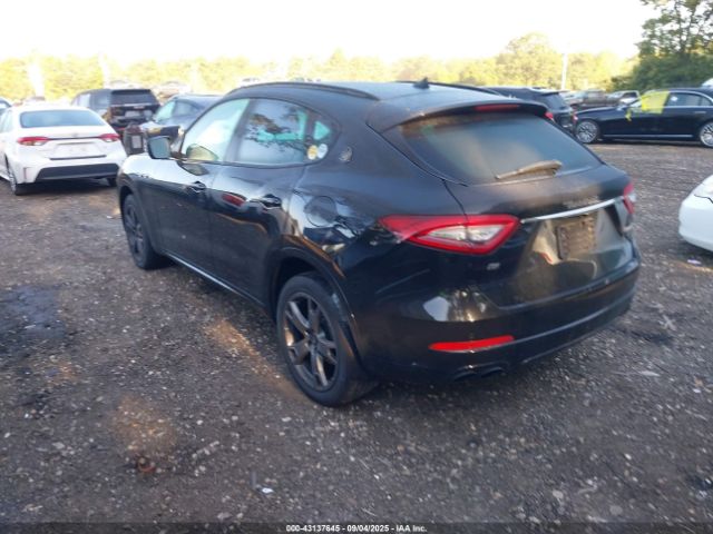 2019 MASERATI LEVANTE ZN661XUA2KX335143 Photo 2