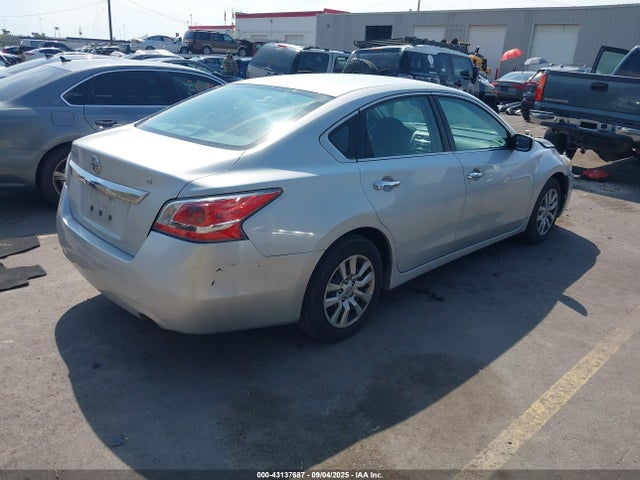 1N4AL3AP9FN378649 Nissan 2015