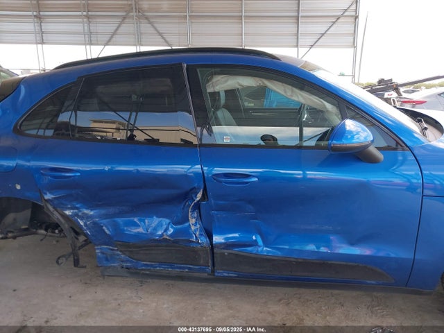 Porsche Macan 2018 WP1AB2A56JLB34210 Image 14
