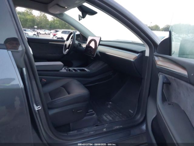 2023 TESLA MODEL Y 7SAYGDEE3PF829217 Photo 4