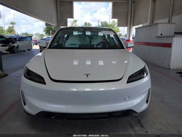 5YJ3E1ET8SF061365 Tesla MODEL 3