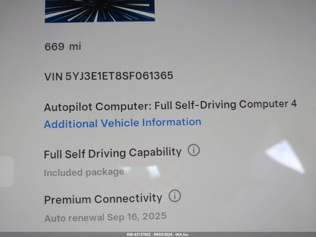 5YJ3E1ET8SF061365 Tesla MODEL 3
