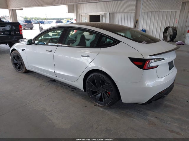 2025 TESLA MODEL 3 5YJ3E1ET8SF061365 Photo 2