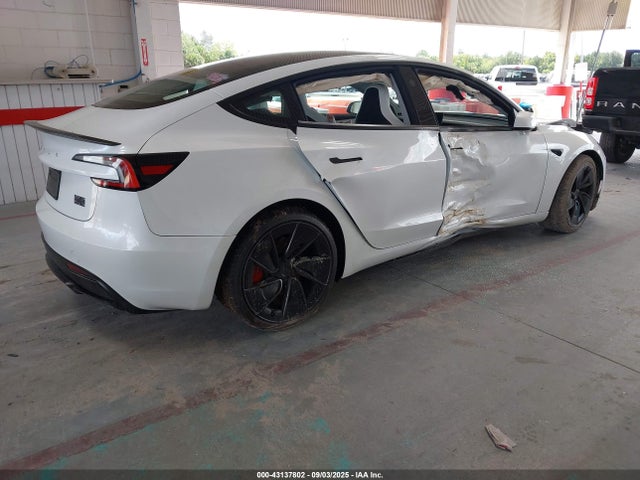 2025 TESLA MODEL 3 5YJ3E1ET8SF061365 Photo 3