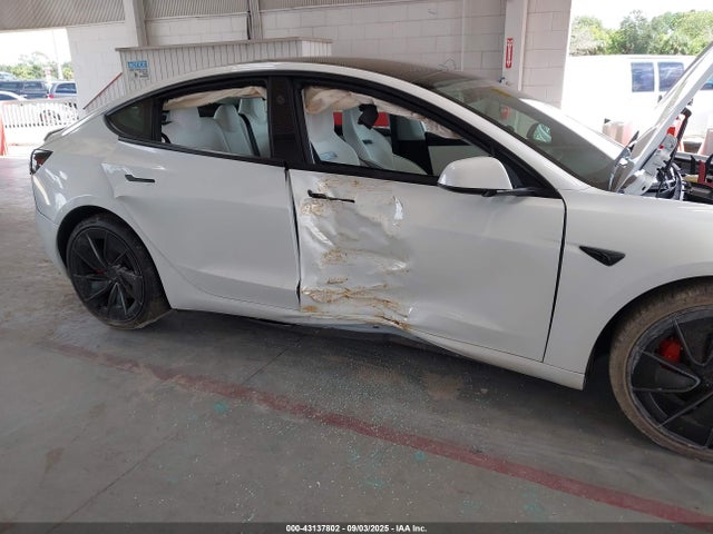 2025 TESLA MODEL 3 5YJ3E1ET8SF061365 Photo 5