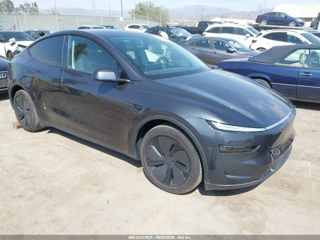 2026 TESLA MODEL Y 7SAYGDEE2TF327213 Photo 0