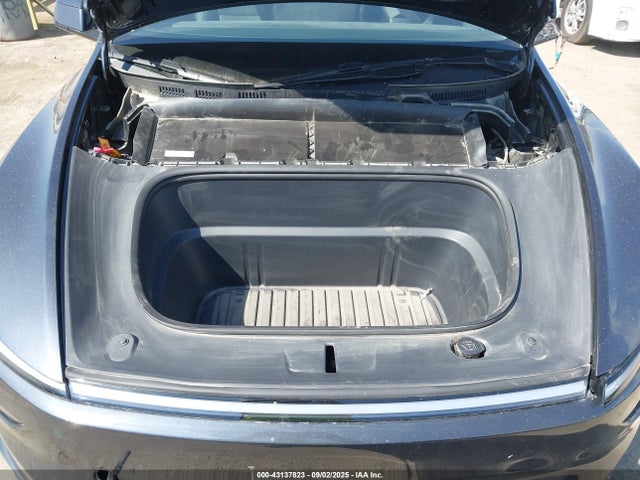 2026 TESLA MODEL Y 7SAYGDEE2TF327213 Photo 9