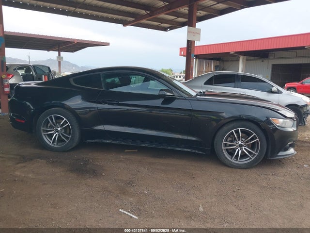 Ford 2.3l 4v premium fuel 2017 1FA6P8TH1H5330837 Image 14
