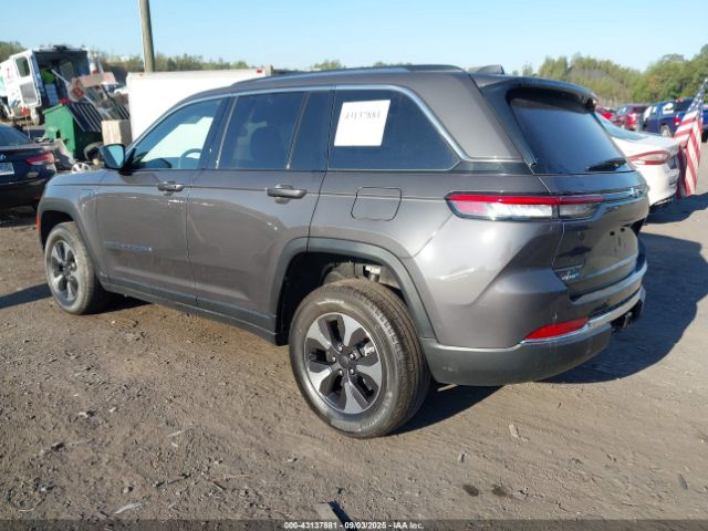 2023 JEEP GRAND CHEROKEE 4XE 1C4RJYB64PC582715 Photo 2