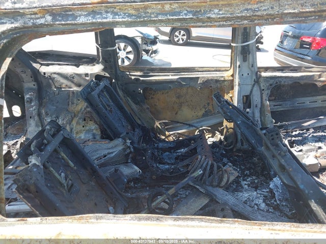 1C4RJJAG4R8940449 Jeep GRAND CHEROKEE L