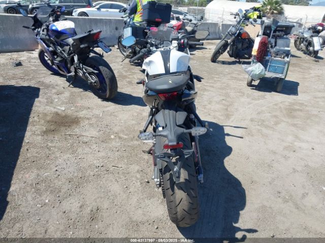 2025 TRIUMPH MOTORCYCLE DAYTONA SMTL23UF2STBW5626 Photo 5