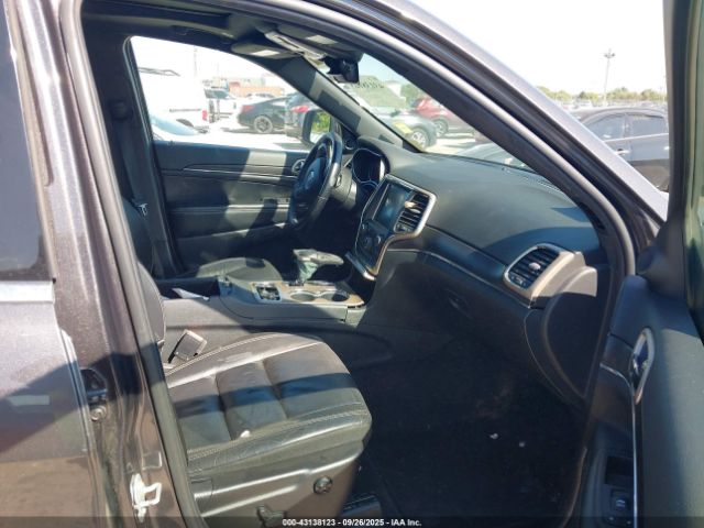 2017 JEEP GRAND CHEROKEE 1C4RJFBG4HC864142 Photo 4