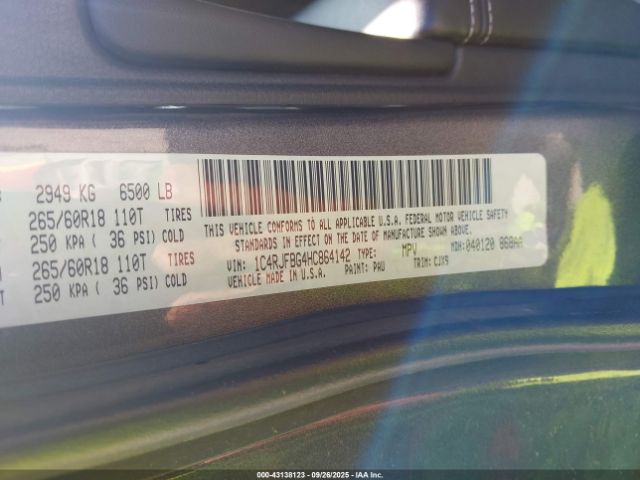 2017 JEEP GRAND CHEROKEE 1C4RJFBG4HC864142 Photo 8