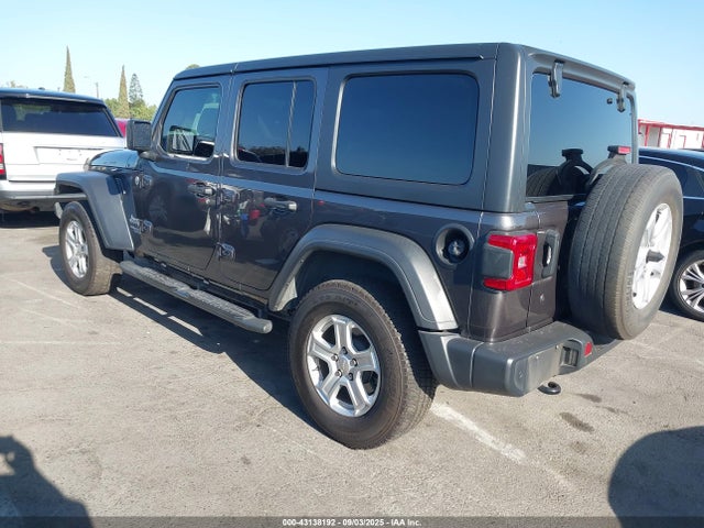 1C4HJXDN2JW207793 Jeep Wrangler
