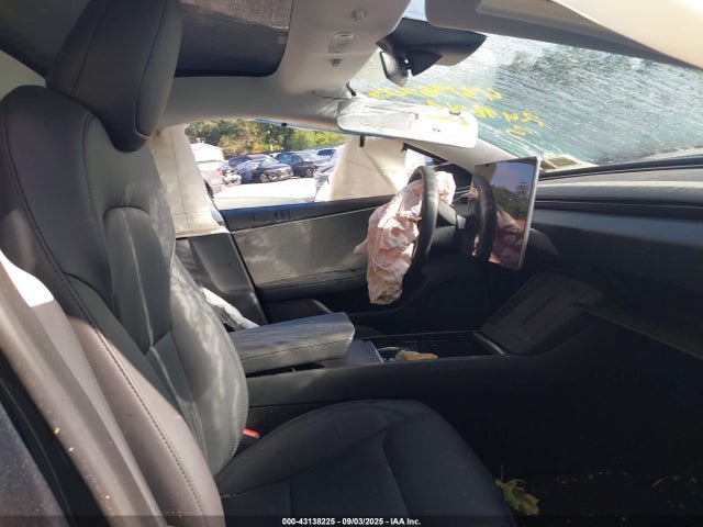 2024 TESLA MODEL 3 5YJ3E1EA2RF774089 Photo 4