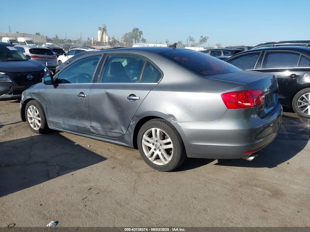 3VWD17AJ3EM376515 Volkswagen Jetta