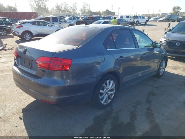 3VWD17AJ3EM376515 Volkswagen Jetta