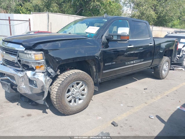 Chevrolet l96 2015 1GC1K0EG5FF512945 Image 2