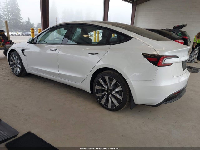 2025 TESLA MODEL 3 5YJ3E1EBXSF875007 Photo 2