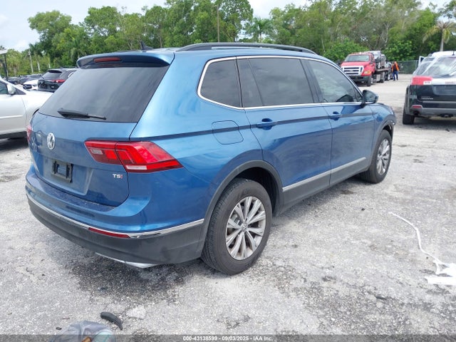 Продаж на аукціоні авто 2018 Volkswagen Tiguan 2.0t Se/2.0t Sel, vin: 3VV3B7AX1JM115458, номер лоту: 43138599