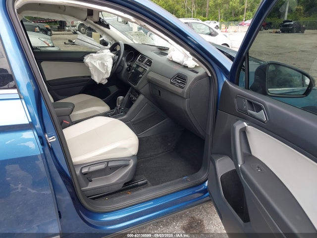 Продаж на аукціоні авто 2018 Volkswagen Tiguan 2.0t Se/2.0t Sel, vin: 3VV3B7AX1JM115458, номер лоту: 43138599