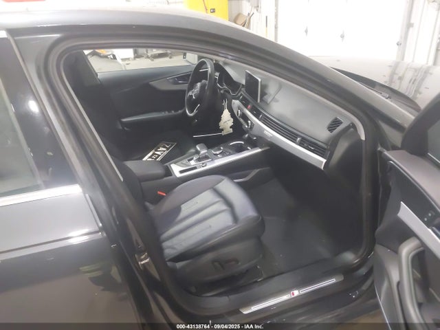 2017 AUDI A4 WAUENAF4XHN005659 Photo 4
