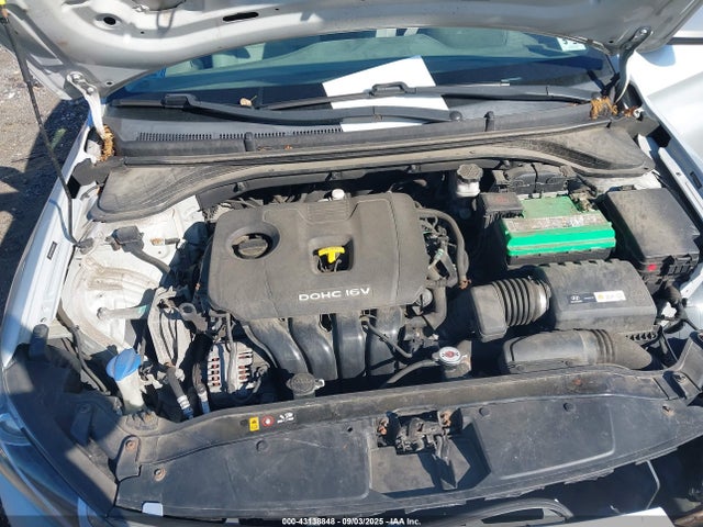 Hyundai 2017 2017 5NPD74LF4HH063590 Image 10