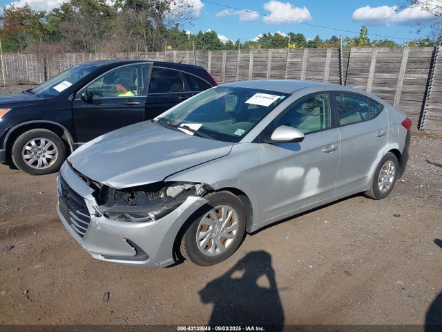 Hyundai 2017 2017 5NPD74LF4HH063590 Image 2