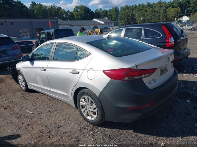 Hyundai 2017 2017 5NPD74LF4HH063590 Image 3