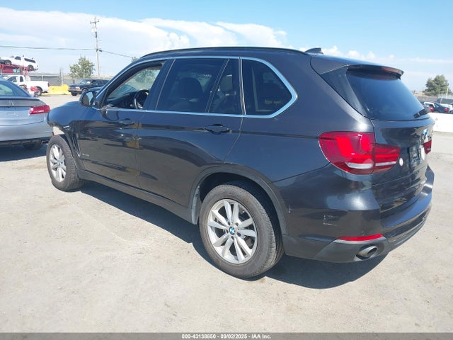 BMW X5 2015 5UXKR0C51F0P06214 Image 3