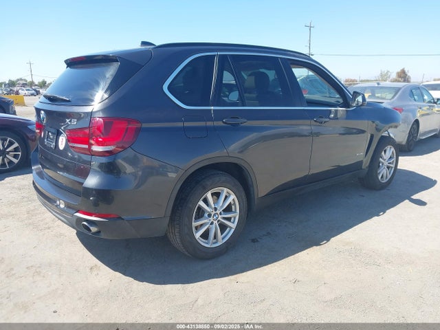 BMW X5 2015 5UXKR0C51F0P06214 Image 4