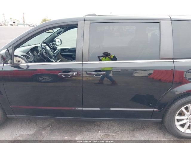 2C4RDGCG7JR265258 Dodge Grand Caravan