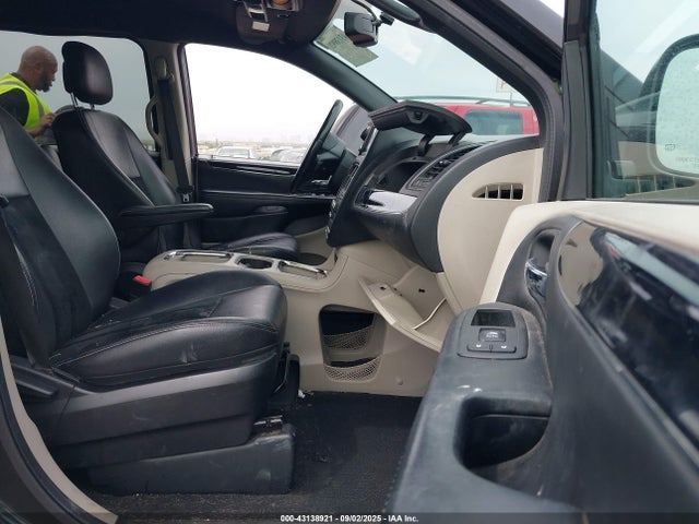 2C4RDGCG7JR265258 Dodge Grand Caravan