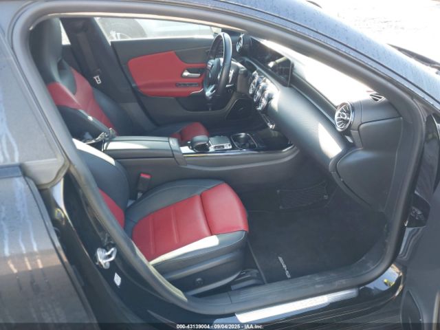 2020 MERCEDES-BENZ CLA 250 W1K5J4GBXLN121732 Photo 4