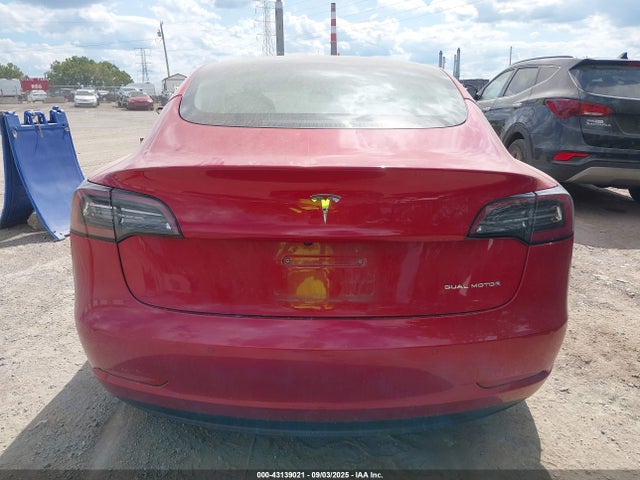 5YJ3E1EB5MF066954 Tesla 2021