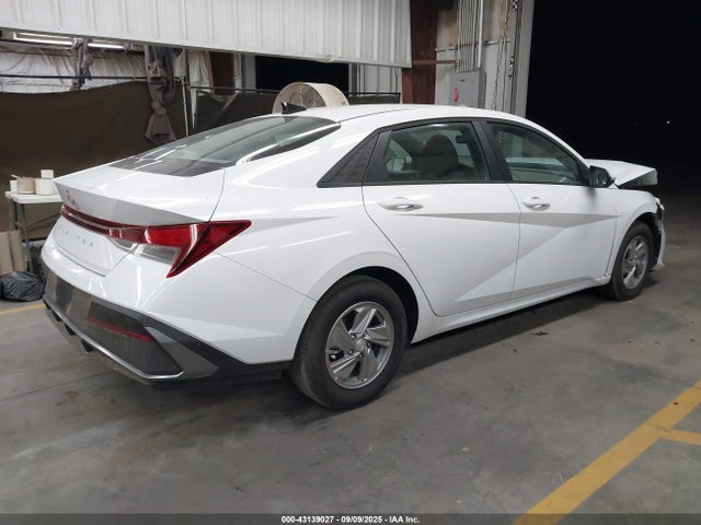KMHLL4DG6SU054025 Hyundai ELANTRA SE
