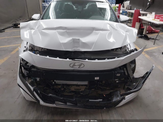 KMHLL4DG6SU054025 Hyundai ELANTRA SE